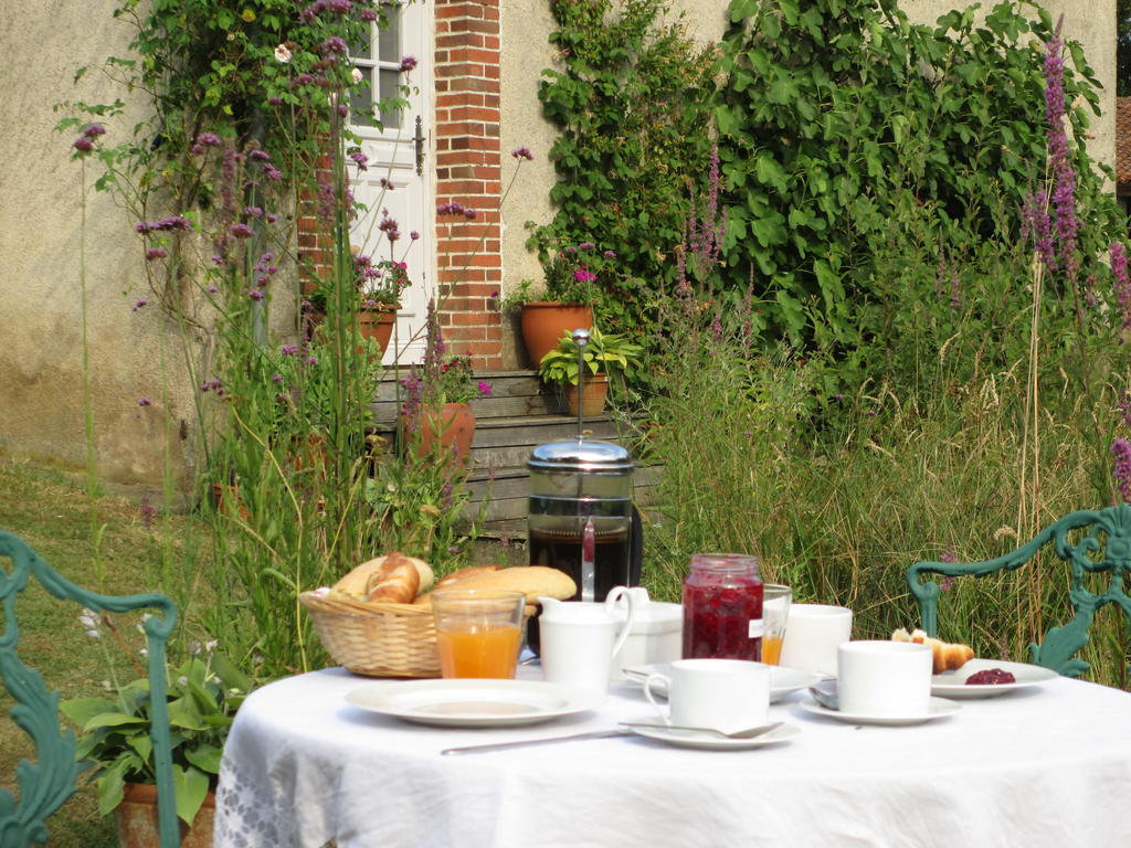 Chez Tartaud Lathus St Remy Exterior foto