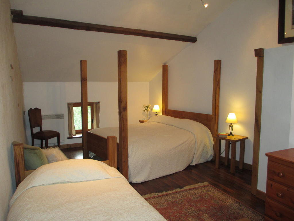 Chez Tartaud Lathus St Remy Quarto foto