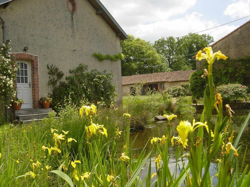 Chez Tartaud Lathus St Remy Quarto foto